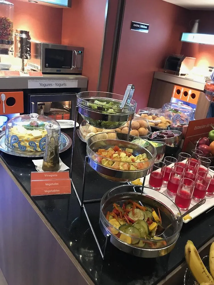 Hampton By Hilton Bogota Usaquen 4*,  Colombia